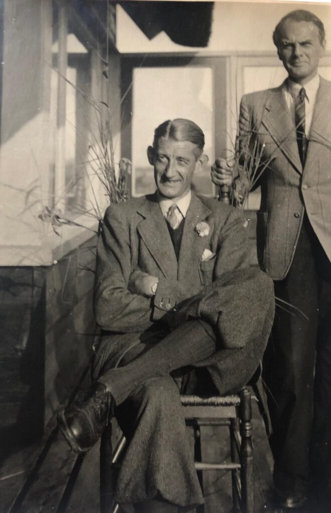 Jaap Hamming met Philips-collega en vriend Tonny Guépin bij ‘de Veenhut’ in Loosdrecht.